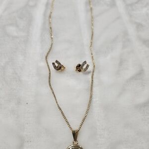 Elegant Gold Necklace and Earring Set